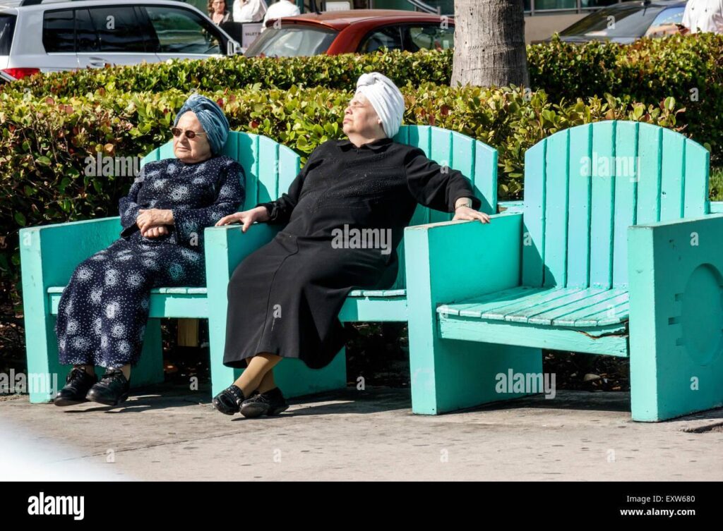 An elderly Florida lady did her shopping and upon returning to her car… | Max Bard