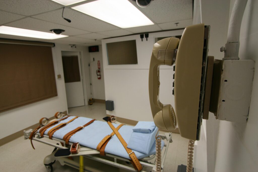 Florida set to execute man convicted of raping and killing a woman 3 decades ago